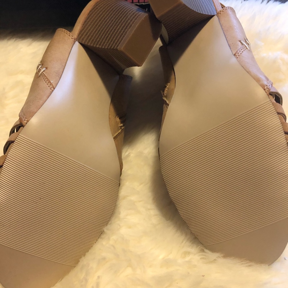 Open toe booties - Picture 4 of 6